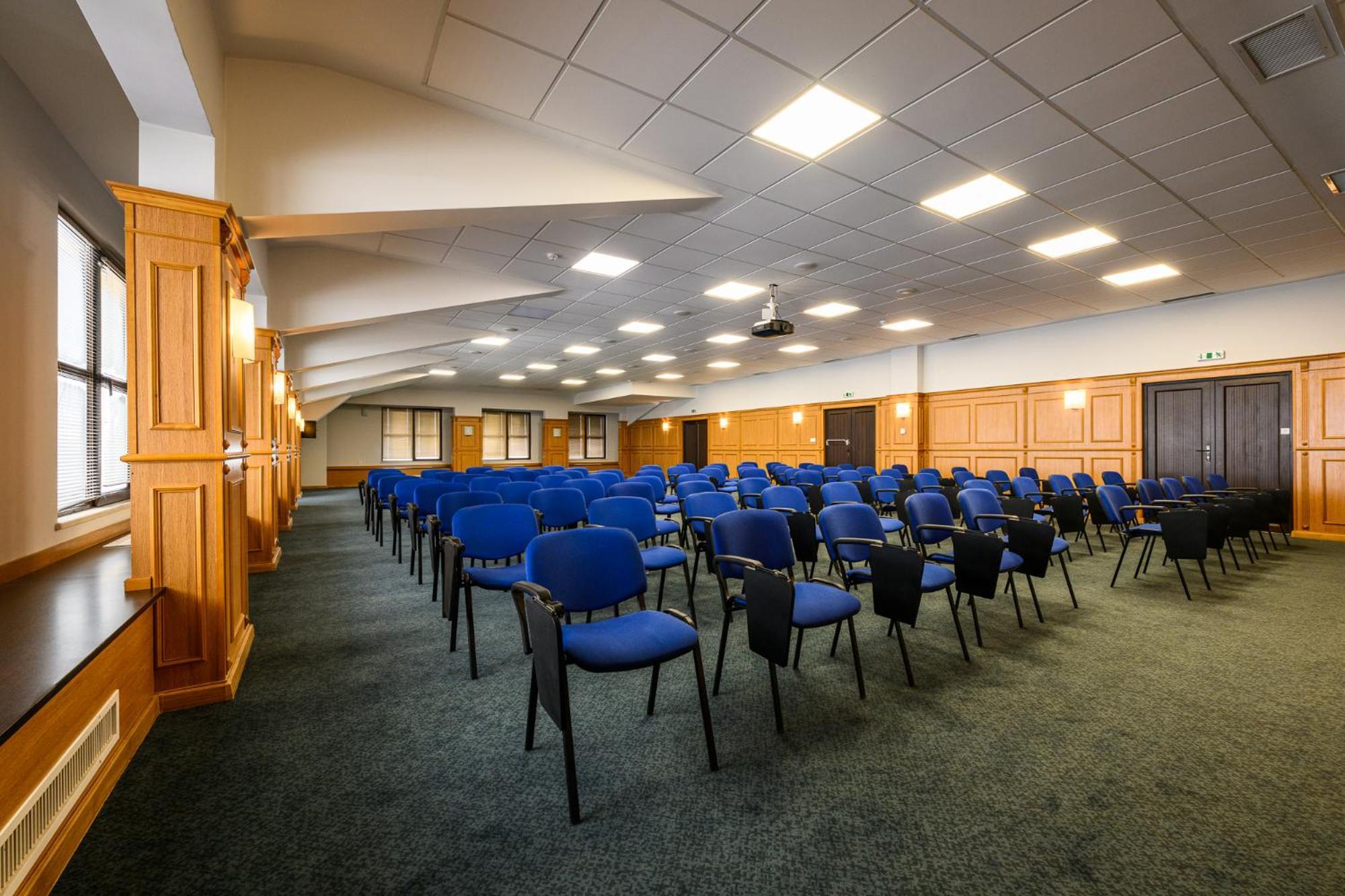 Grand Hotel فيلينغراد المظهر الخارجي الصورة The main conference room