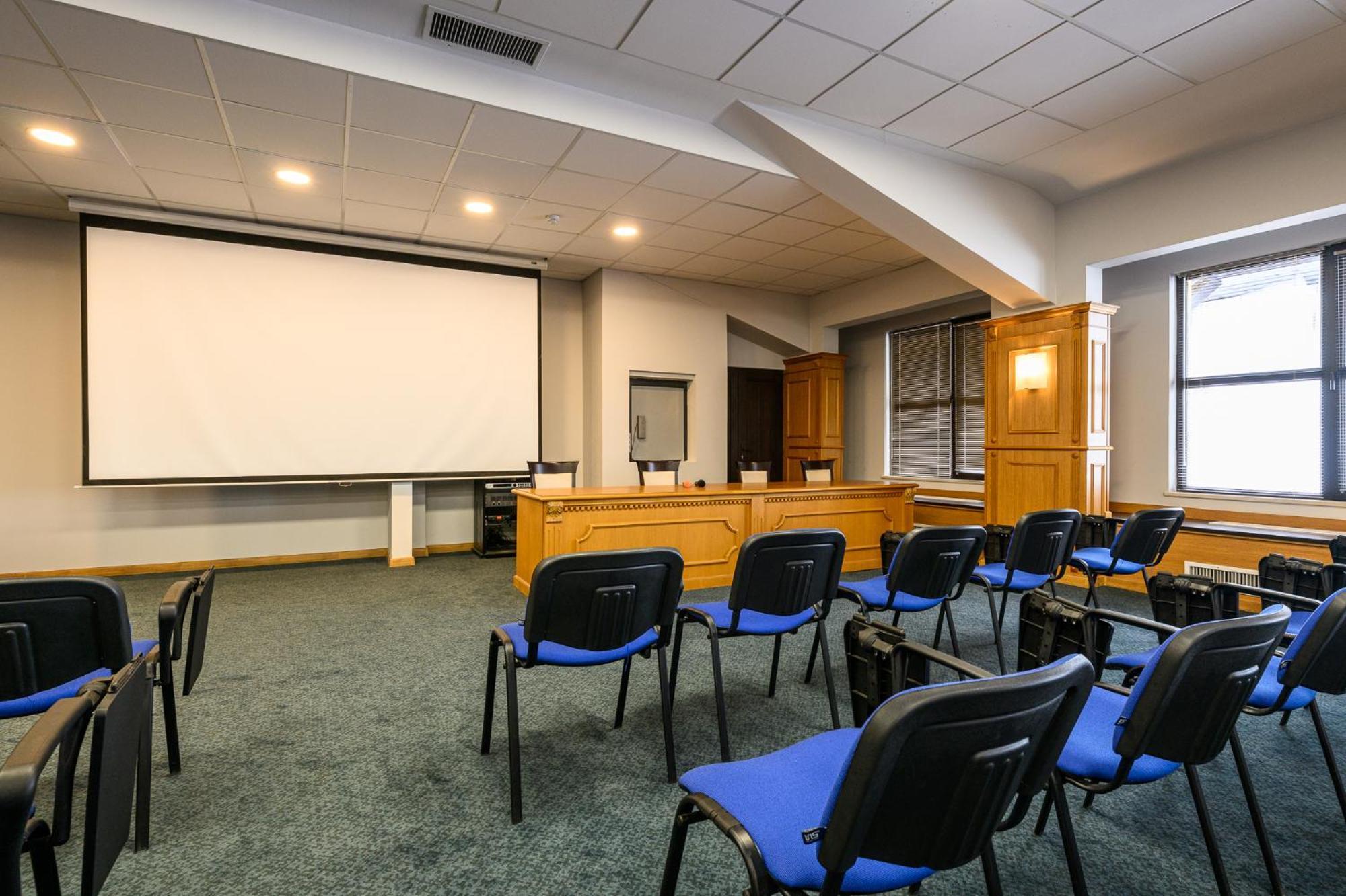 Grand Hotel فيلينغراد المظهر الخارجي الصورة The main lecture room